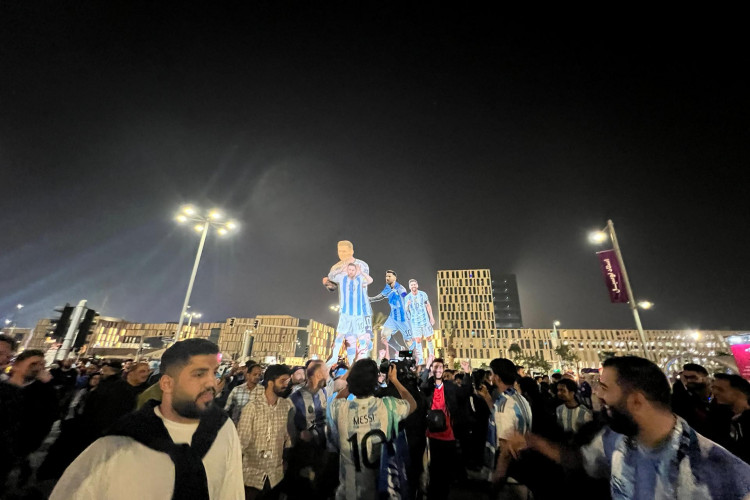 Torcida argentina vibra no Catar com seleção na final da Copa do Mundo