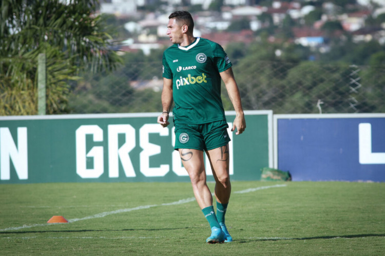 Lateral-esquerdo Danilo Barcelos, ex-Goiás, reforça o Ceará em 2023