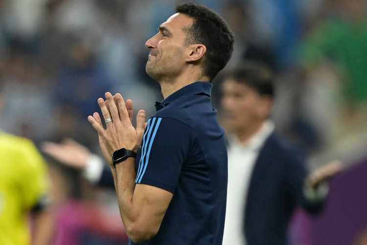 Scaloni se emociona após título da Argentina