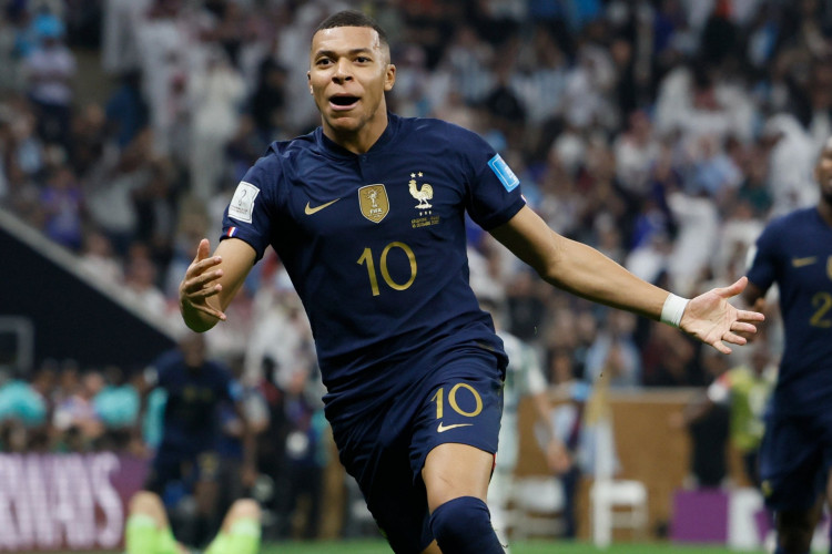 Mbappé fez dois gols na Argentina no tempo regulamentar e mais um na prorrogação
