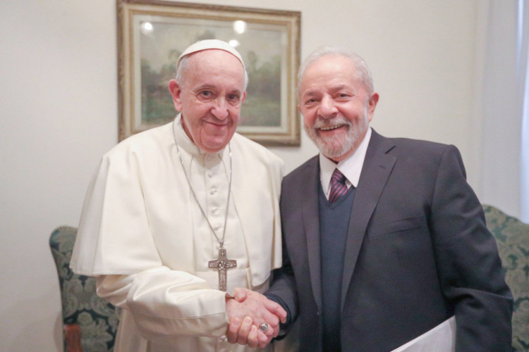 Papa Francisco e Luiz Inácio Lula da Silva em encontro em 2020.