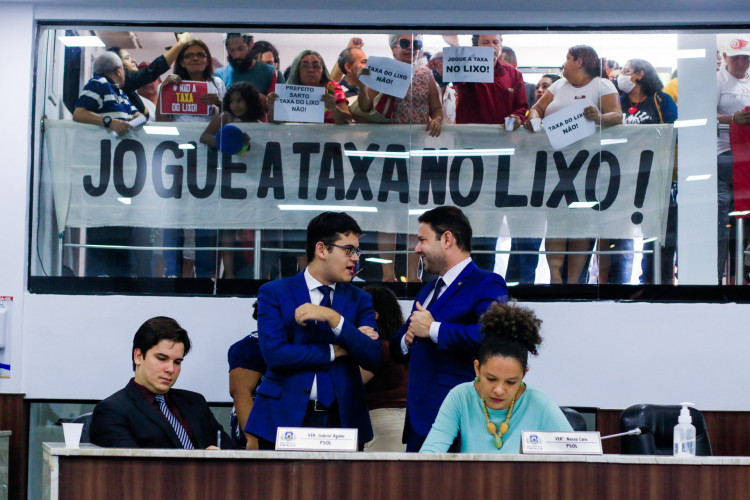 Aprovação da Taxa do Lixo sob protesto na Câmara