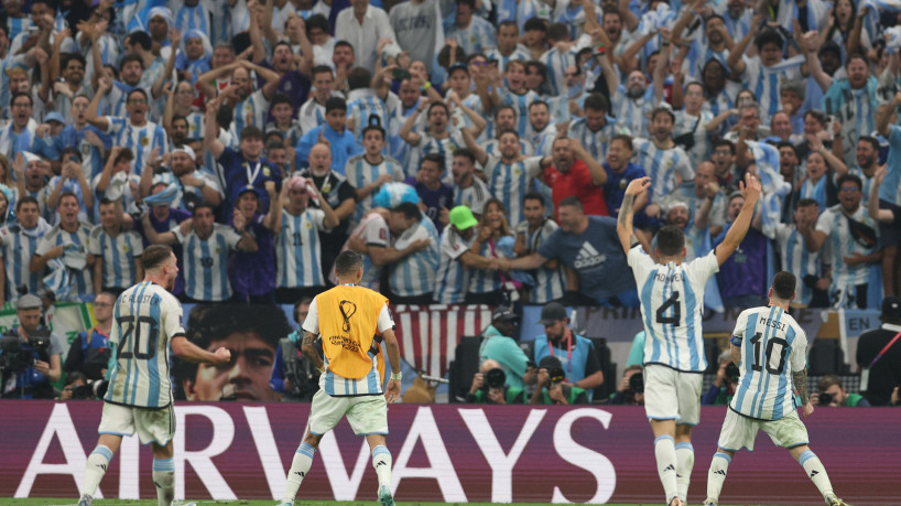 Torcida argentina e estádio na Copa do Mundo do Catar 