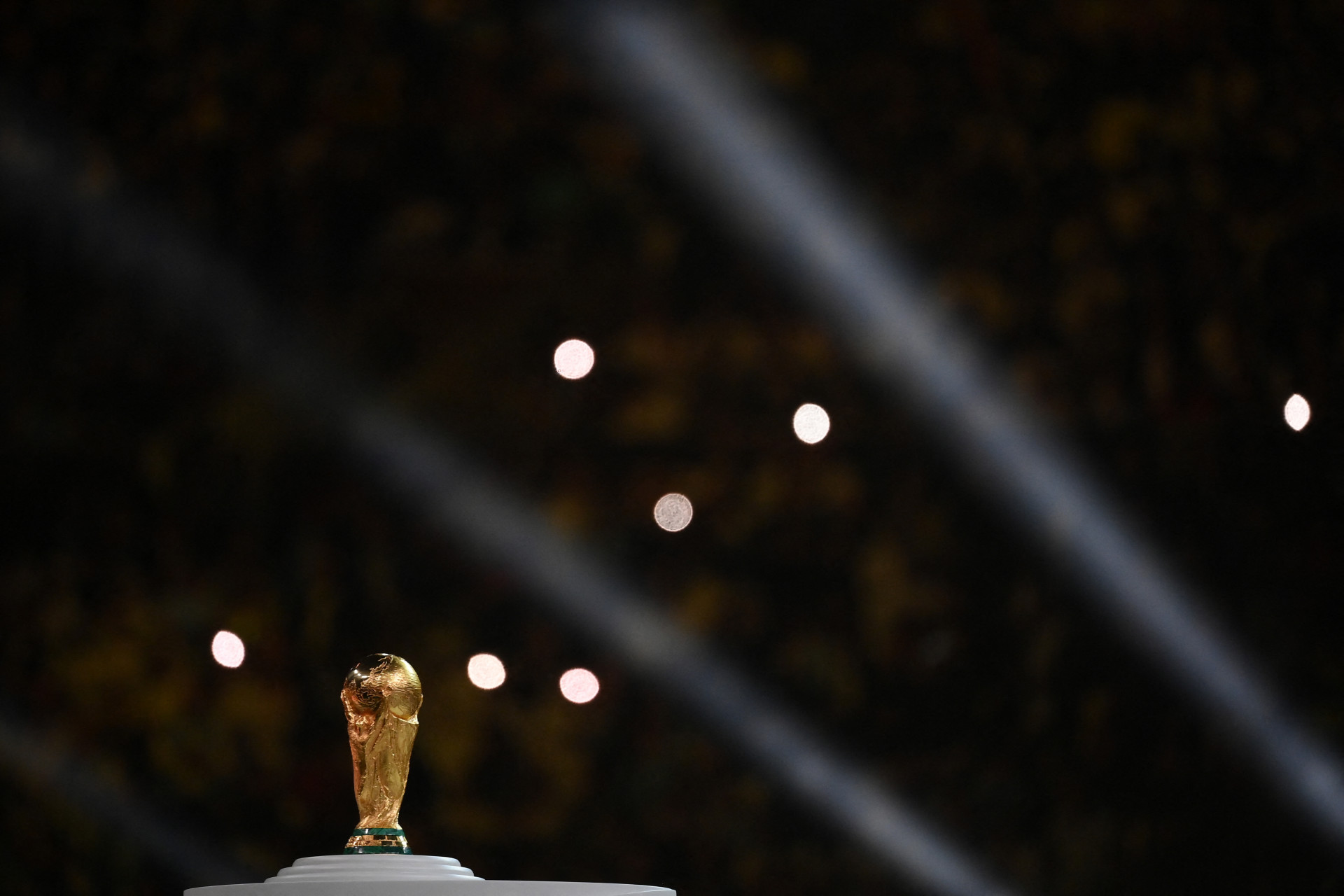 Taça da Copa do Mundo 2022 (Foto: FRANCK FIFE / AFP)