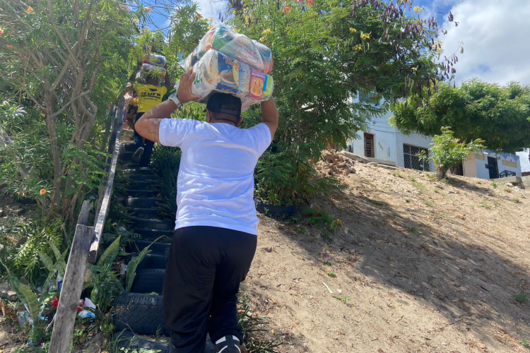 A campanha que terminaria dia 19 precisou ser prorrogada. Ainda são necessários nove toneladas de alimentos para surprir demanda das favelas