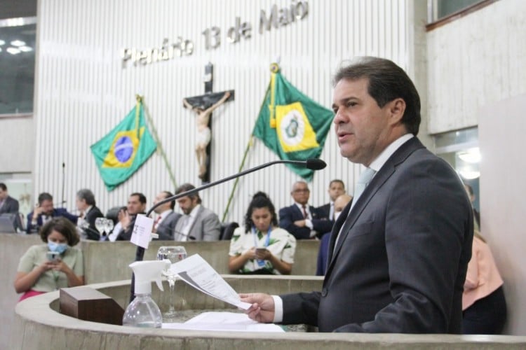 Deputado Evandro Leitão é presidente da Alece e irá deixar o cargo para assumir a Prefeitura