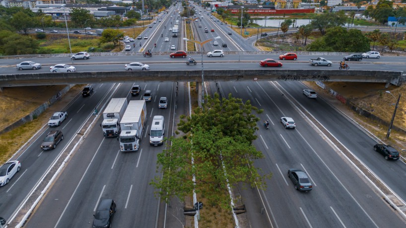 Vista aérea da BR 116 em Fortaleza