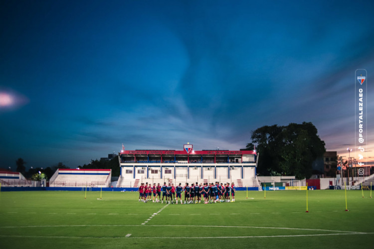 Elenco e comissão técnica do Fortaleza se reapresentaram no Pici para dar início à preparação para a temporada de 2023