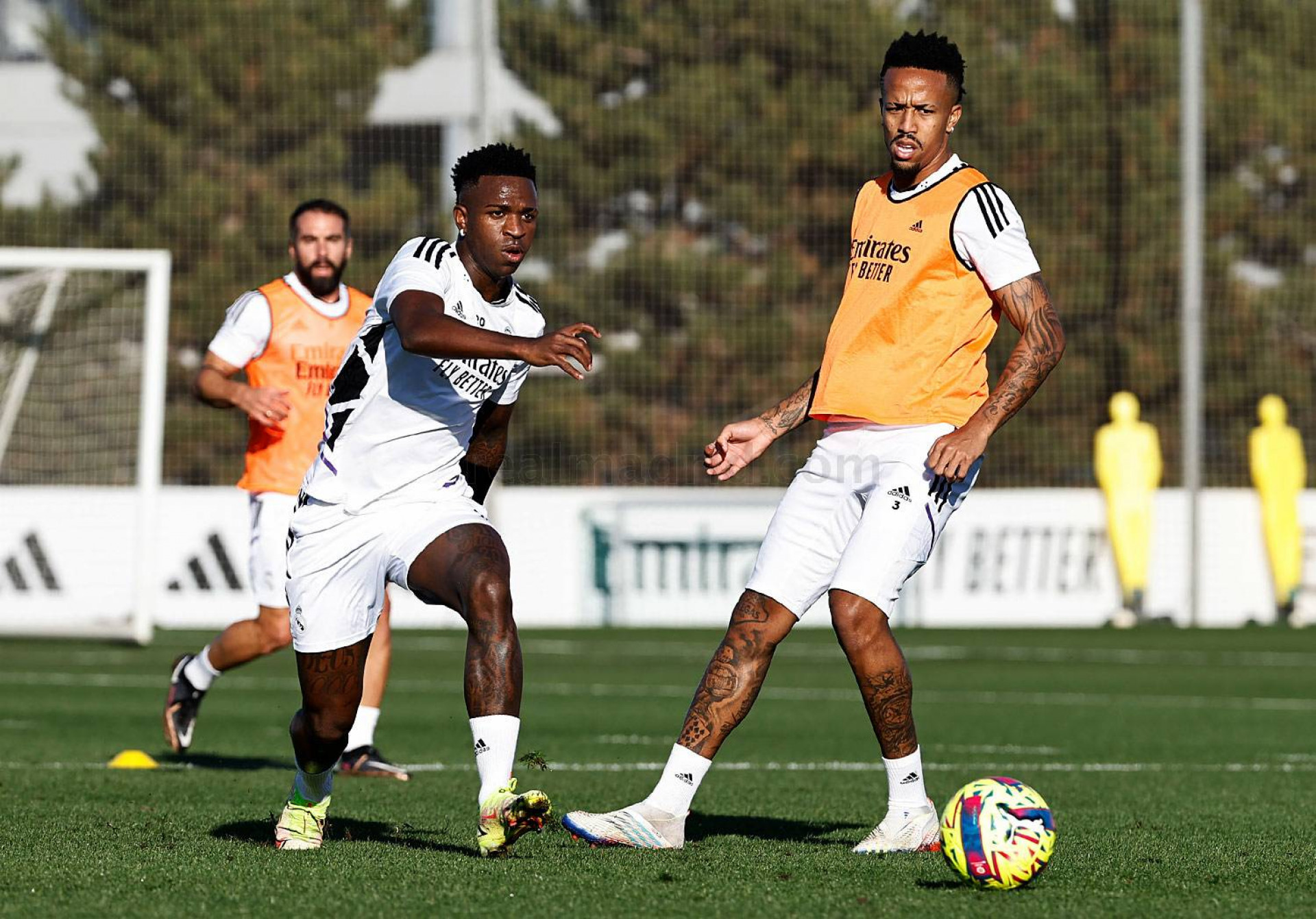 Vini Jr., Rodrygo e Militão voltam aos treinos no Real Madrid após Copa