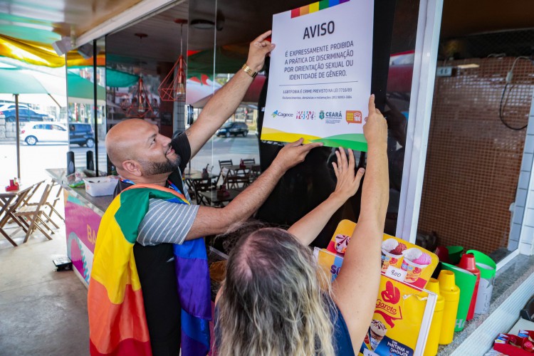 ￼AÇÃO ocorreu nos quiosques da avenida Beira Mar