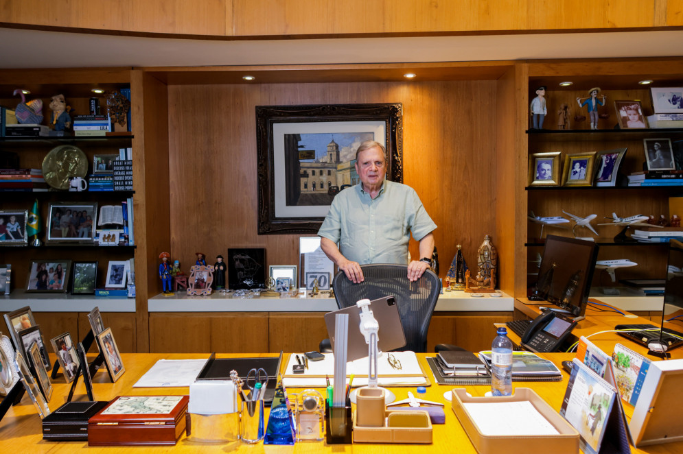 Tasso Jereissati em seu escritório na Torre Iguatemi(Foto: AURÉLIO ALVES)