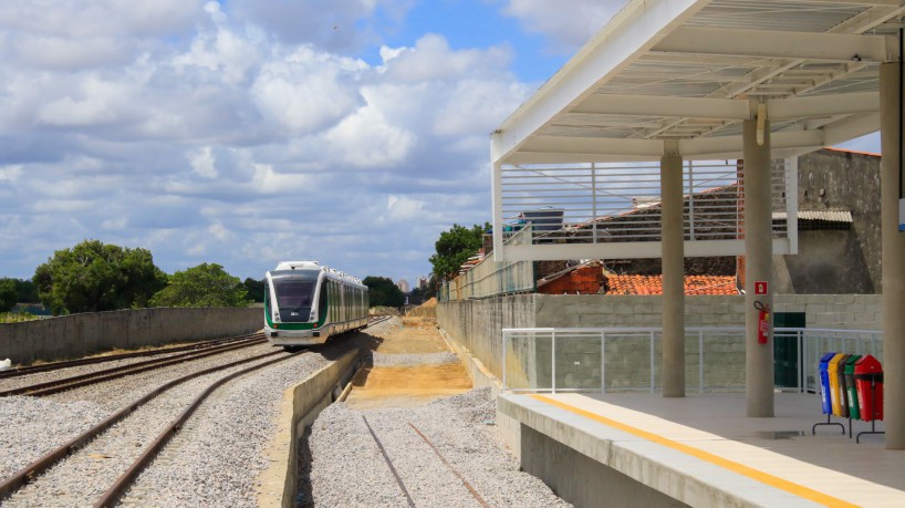 Metrôs e VLTs de Fortaleza, Sobral e Cariri terão passagem gratuita no segundo dia de provas do Exame Nacional do Ensino Médio