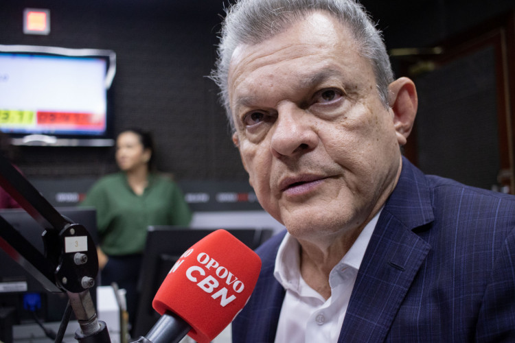 FORTALEZA, CEARÁ, BRASIL, 30-12-2022: Prefeito José Sarto na Rádio CBN O Povo. (Foto: Samuel Setubal/ Especial para O Povo)