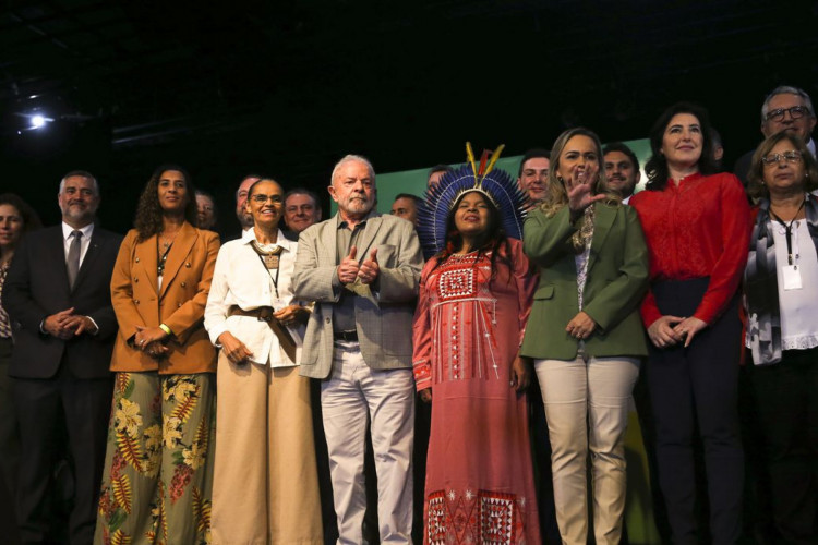 Presidente eleito Luiz Inácio Lula da Silva faz pronunciamento em Brasília