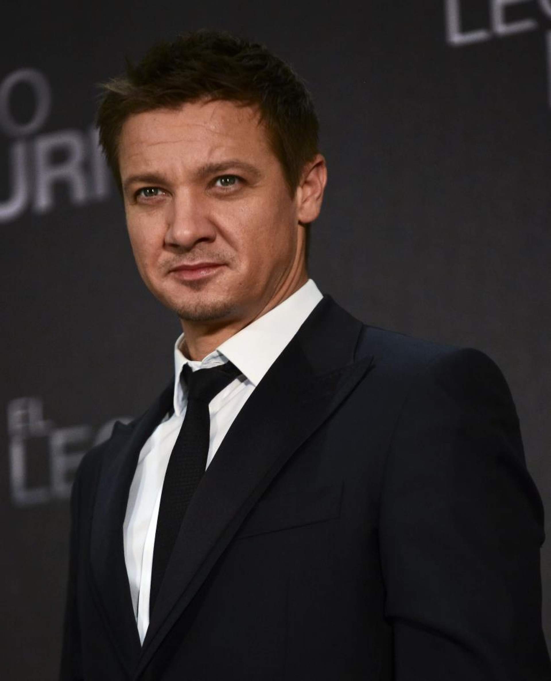 Ator do filme 'Vingadores', Jeremy Renner está em estado grave no