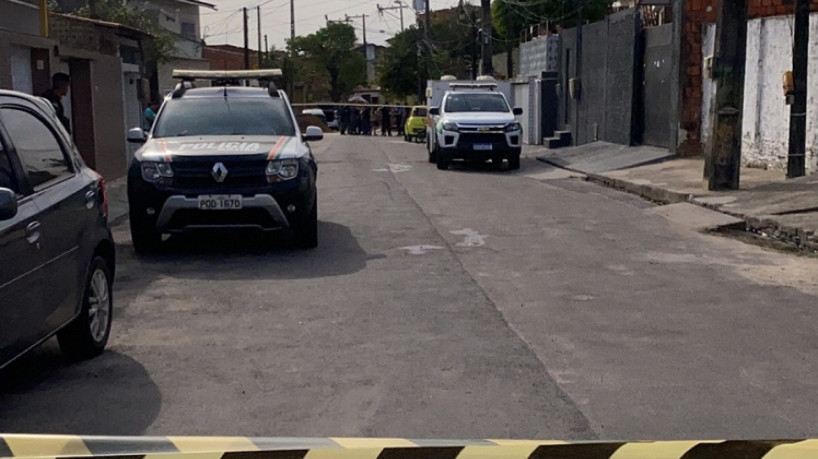 Imagem do local do crime registrado na tarde desta terça-feira, 3, na rua Ana Gonçalves