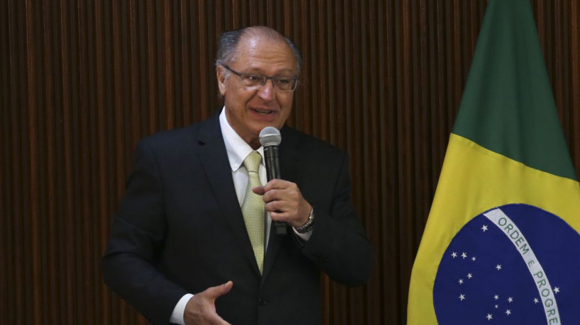 Geraldo Alckmin é vice-presidente da República e ministro da Indústria e do Comércio