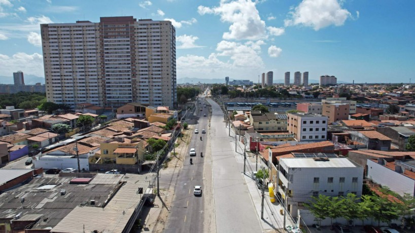 Obras na avenida Sargento Hermínio