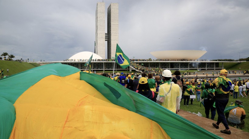 Bolsonaristas estão presos após cometer diversos crimes como depredação e agressão 