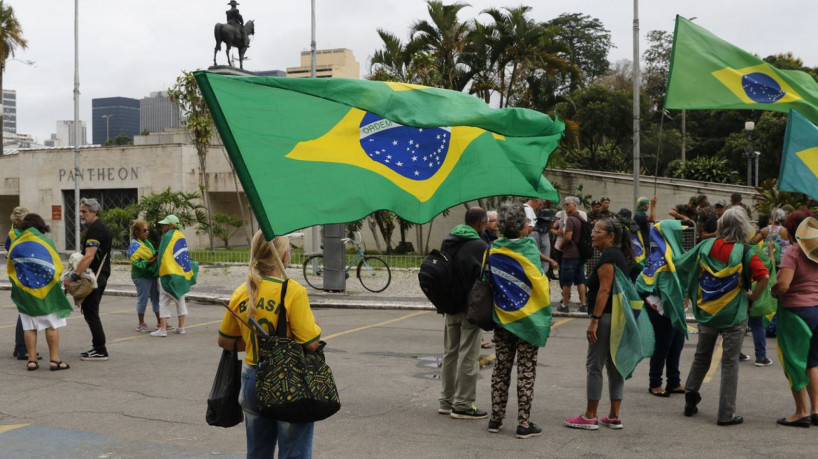 Bolsonaristas desmontam acampamento em frente ao Comando Militar no RJ