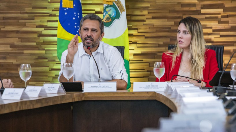 Governador Elmano de Freitas e vice Jade Romero