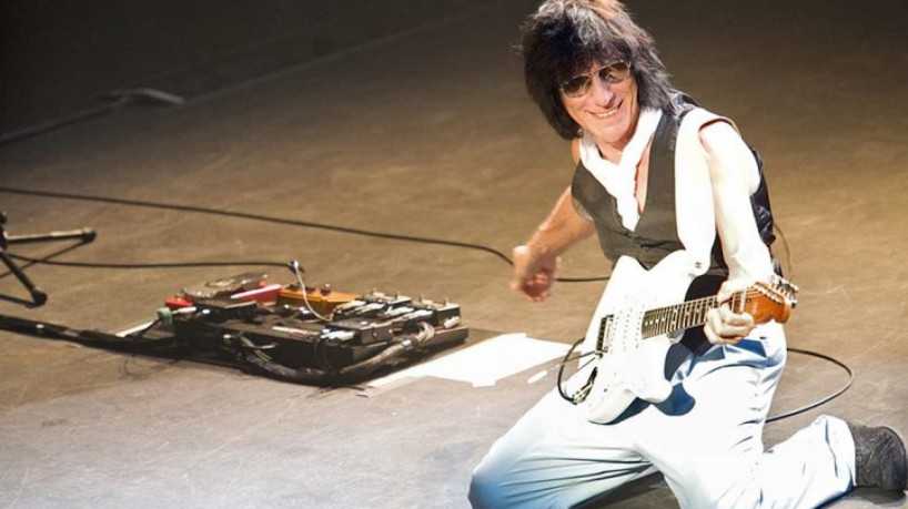 O guitarrista Jeff Beck tocou em diversos grupos na carreira, entre eles a banda inglesa The Yardbirds