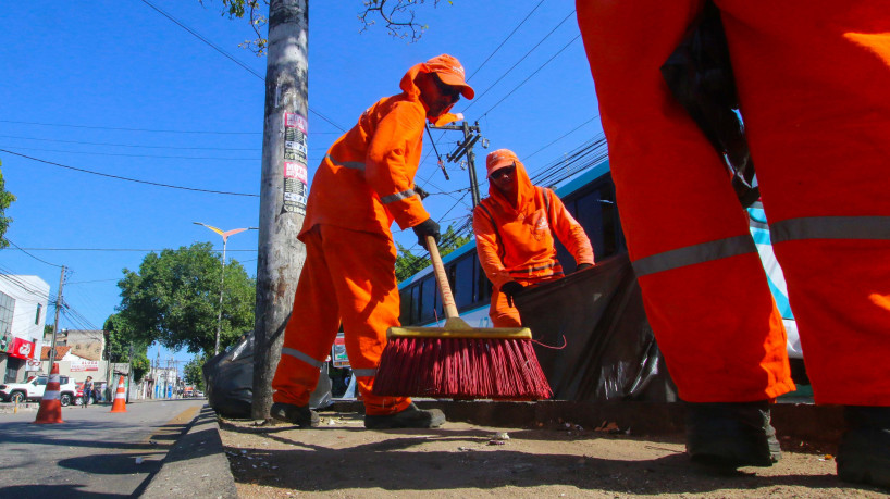 Moradores também podem registrar reclamações e denúncias pela Central 156