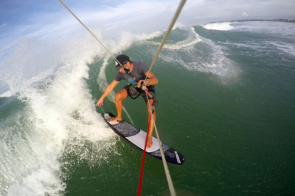 A praia do Preá, no município de Cruz, a 245 km de Fortaleza, é um dos principais polos de kitesurfe do mundo(Foto: Divulgação)