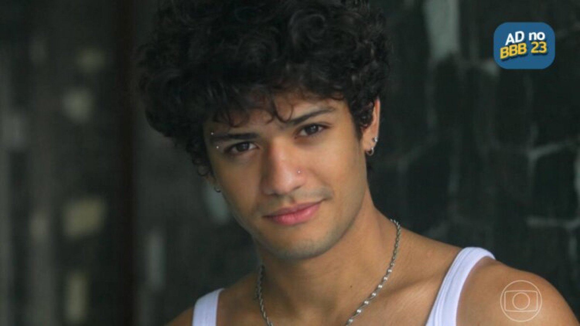 Gabriel Santana tem 23 anos e começou na televisão aos 13