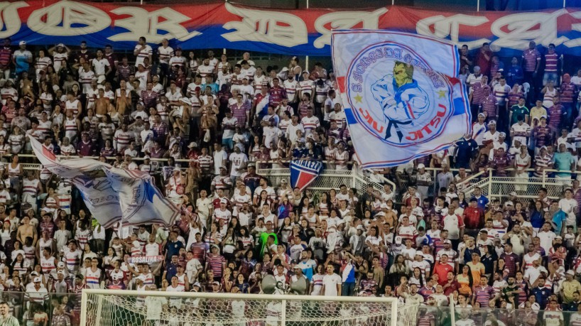 Torcida do Fortaleza no PV. (Foto: Fernanda Barros/O POVO) 