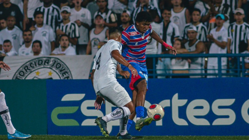 Registro da partida entre Santos e Fortaleza, pelas quartas de final da Copinha