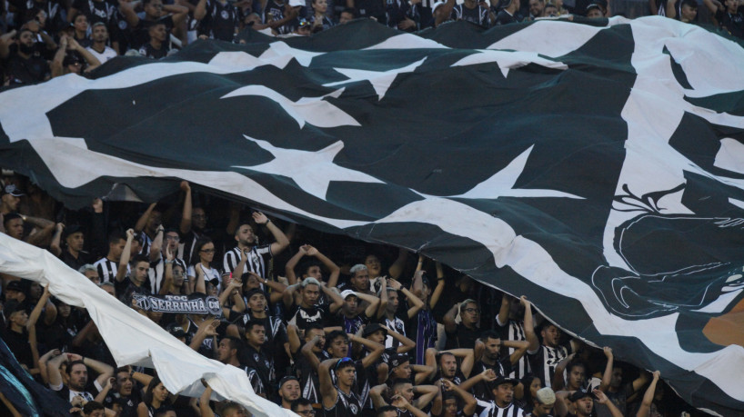 Torcida do Ceará no Estádio Presidente Vargas