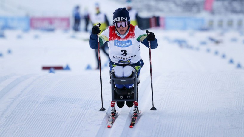 Aline Rocha é campeã mundial de esqui cross-country paralímpico