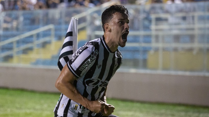 Guilherme Castilho comemora gol marcado pelo Ceará diante do Pacajus