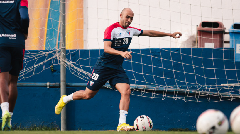 Lateral-direito Dudu em treino do Fortaleza no Centro de Excelência Alcides Santos, no Pici