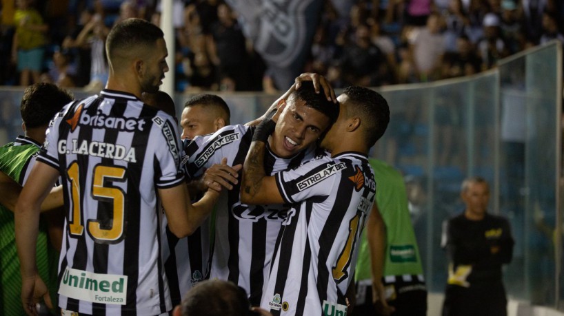 Zagueiro David Ricardo, autor do gol do Ceará no Clássico da Paz 