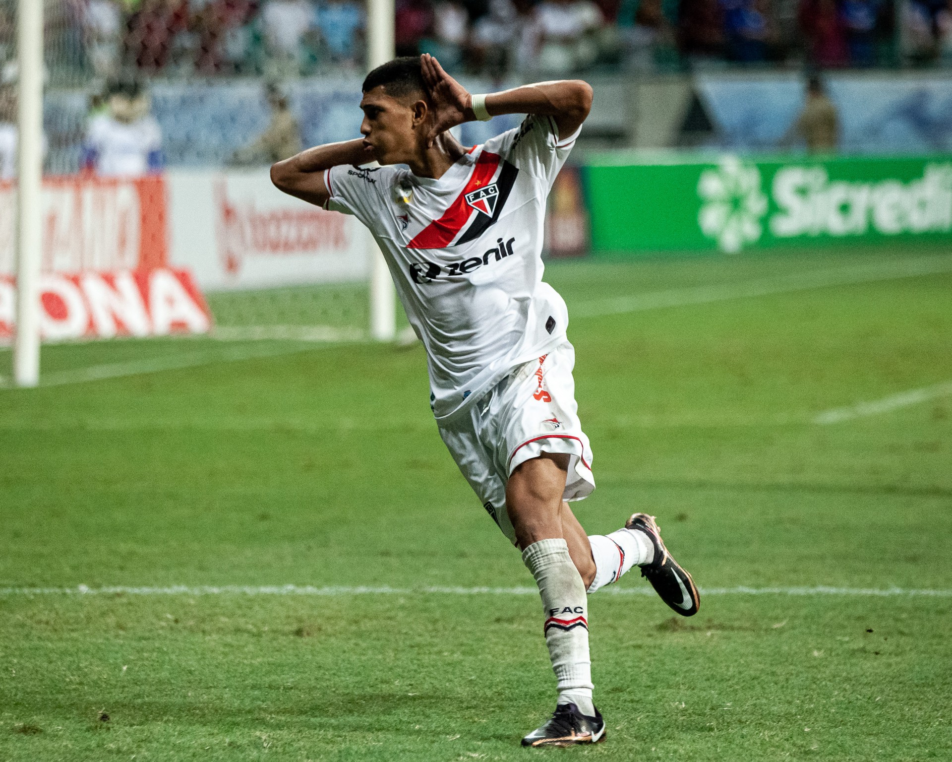 Erick Pulga já marcou nove gols com a camisa do Ferroviário.  (Foto: LENILSON SANTOS/FERROVIÁRIO)