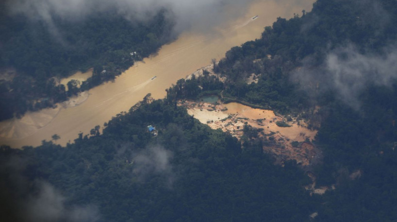 FAB reabre espaço aéreo em RR para saída espontânea de garimpeiros