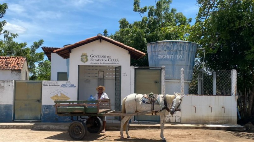 O sistema abastece também as casas da comunidade vizinha de Lagoa Grande, além das escolas de ensino básico e postos de saúde