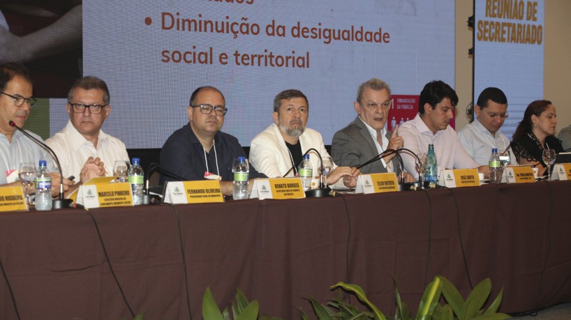 FORTALEZA, CE, BRASIL,09.02.2023: Prefeito Sarto se reúne com seu secretariado. hotel Gran Mareiro.