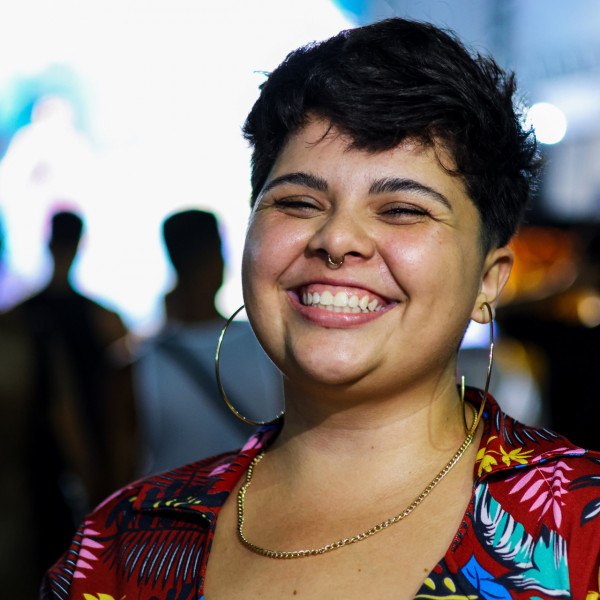 FORTALEZA, CEARA, BRASIL, 10.02.23: Renata Mendes, enfermeira. Pre-Carnaval. Ação para prevenção com entregas de preservativos masculinos e femininos, doces e aguas, para conscientização. (Foto: Aurelio Alves)