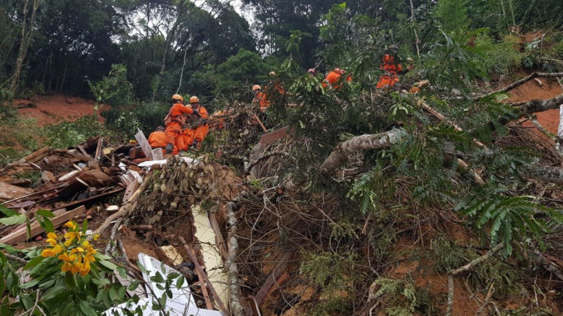 retomada de buscas em Petrópolis