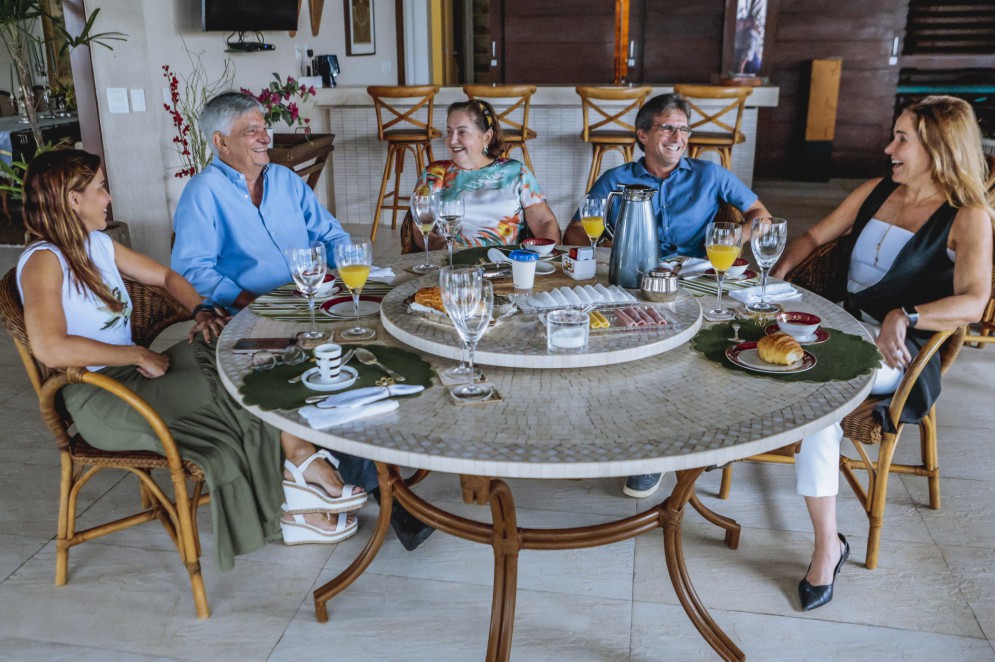 Por ter vivenciado experiências familiares mal sucedidas nos negócios, Assis Machado criou os livros de forma livre para trilhar seus caminhos(Foto: FCO FONTENELE)