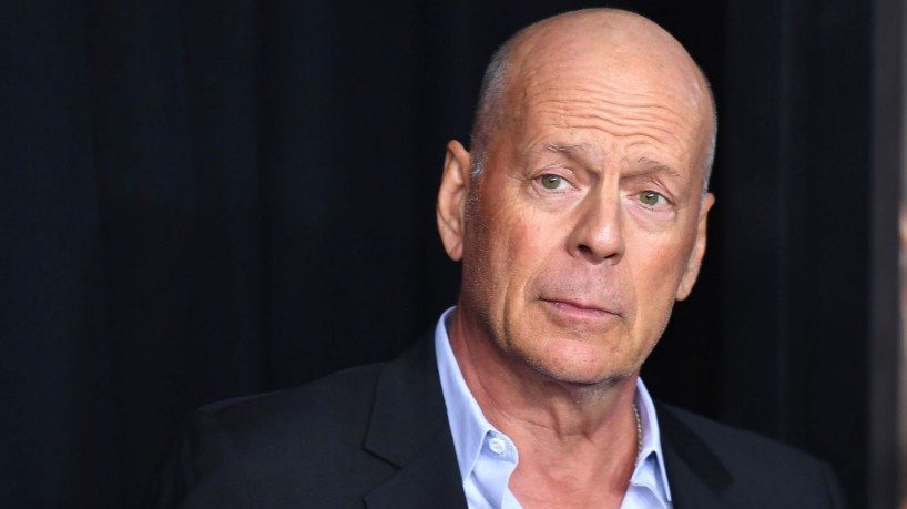 Doen A De Bruce Willis N O Tem Cura Diz Esposa Do Ator