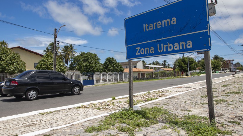 Divisa entre áreas urbana e rural no município de Itarema. Polícia cumpriu três mandados de prisão na cidade contra suspeitos de homicídios