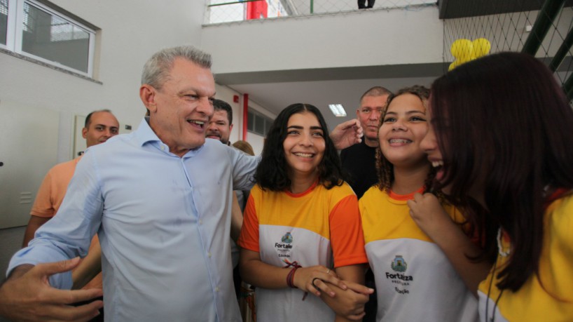 Prefeito José Sarto participa de inauguração da escola municipal de tempo integral Pastor Florencio Nunes Neto, bairro Presidente Vargas