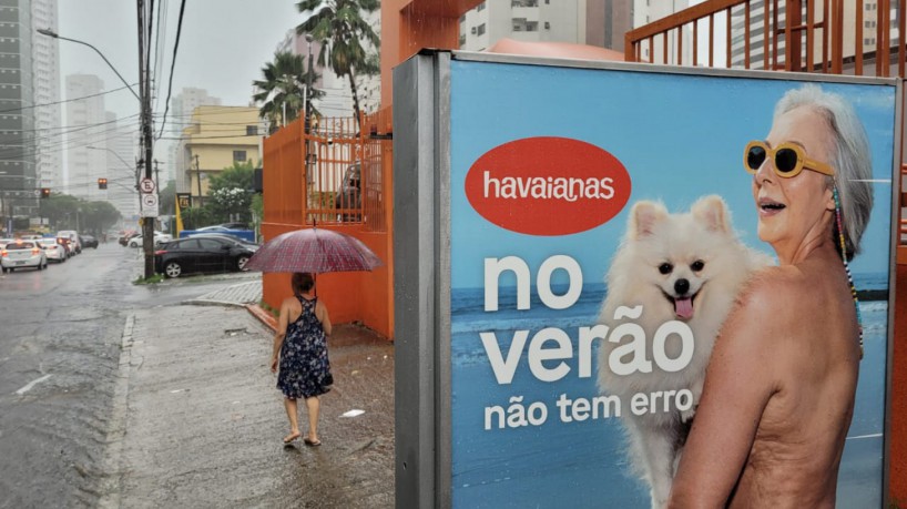 Manhã de chuvas em Fortaleza nesta sexta-feira, 24 