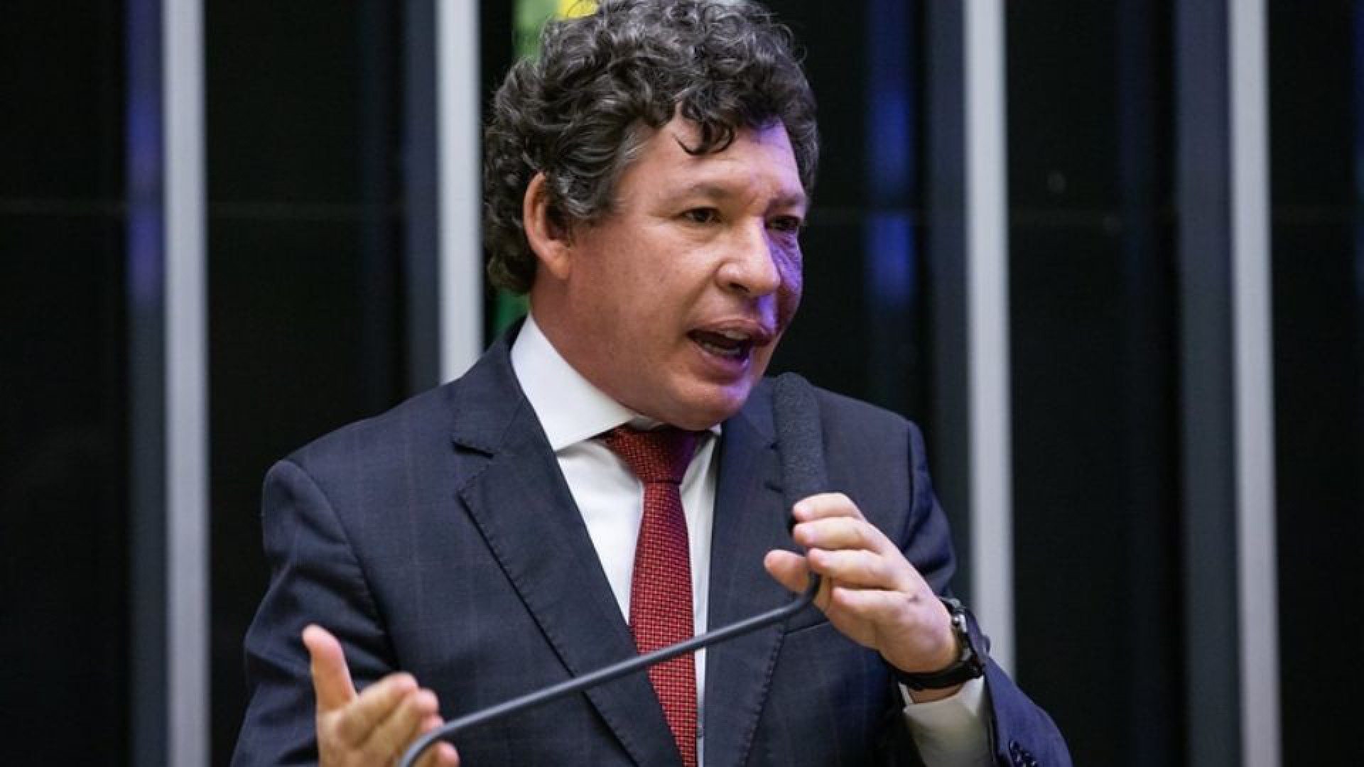 ￼REGINALDO Lopes rejeitou parte das mudanças feitas pelo Senado na Tributária (Foto: Lula Marques/ Câmara dos deputados )