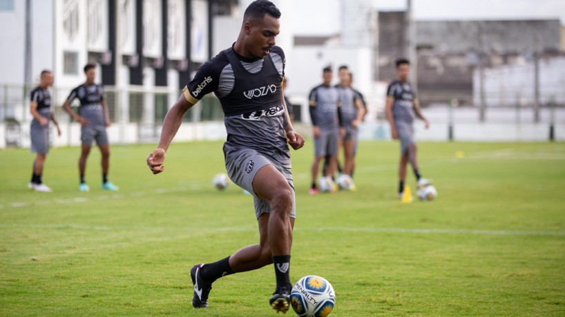 Caíque Gonçalves projeta duelo contra a Caldense pela Copa do Brasil