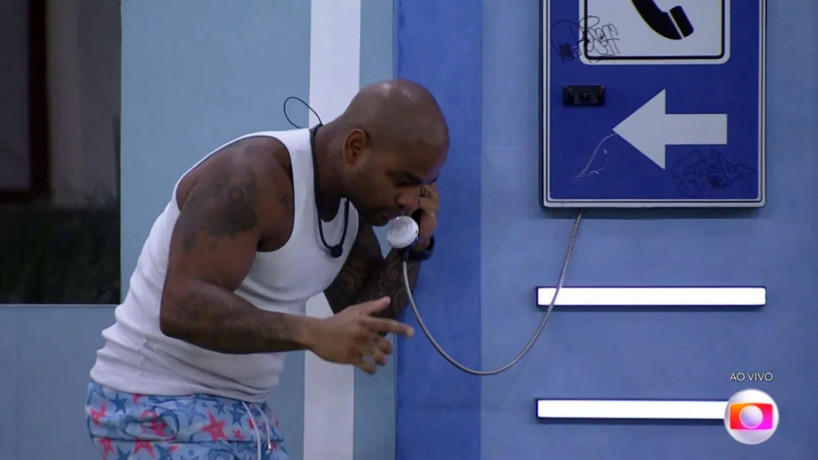 Cezar Black atendeu o Big Fone no BBB 23